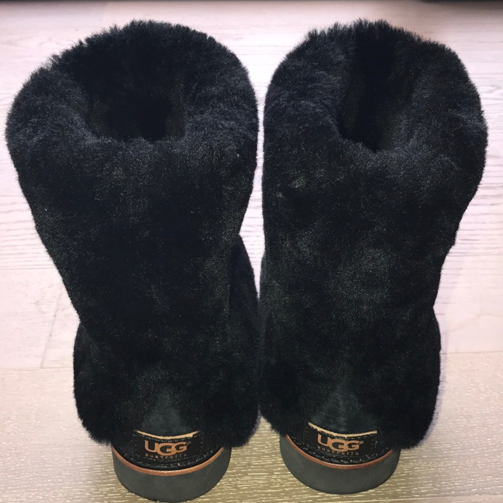 RARE UGG Patten Bootie Suede Leather Black 9